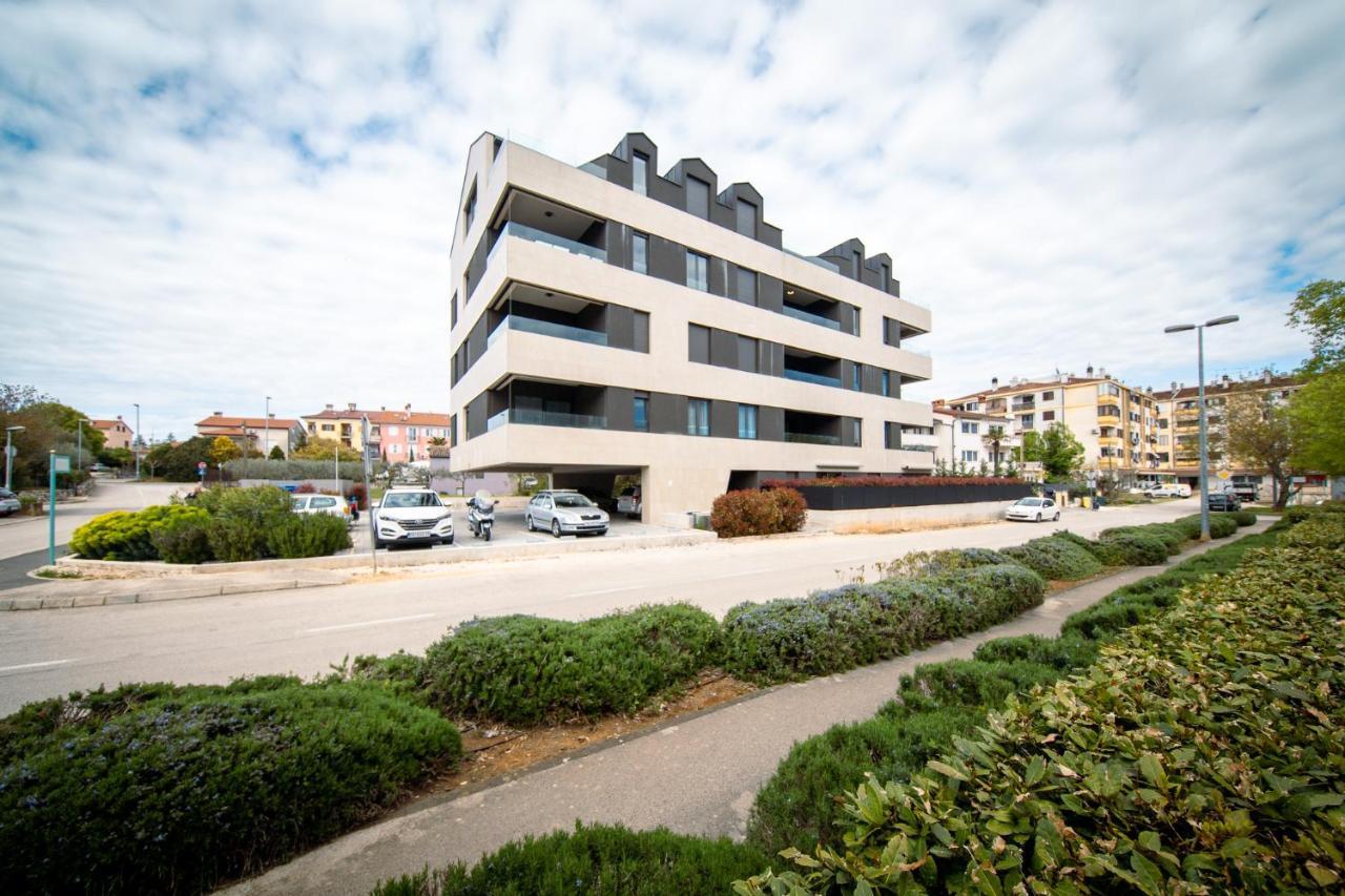 Pr Premium Apartment Ровінь Екстер'єр фото