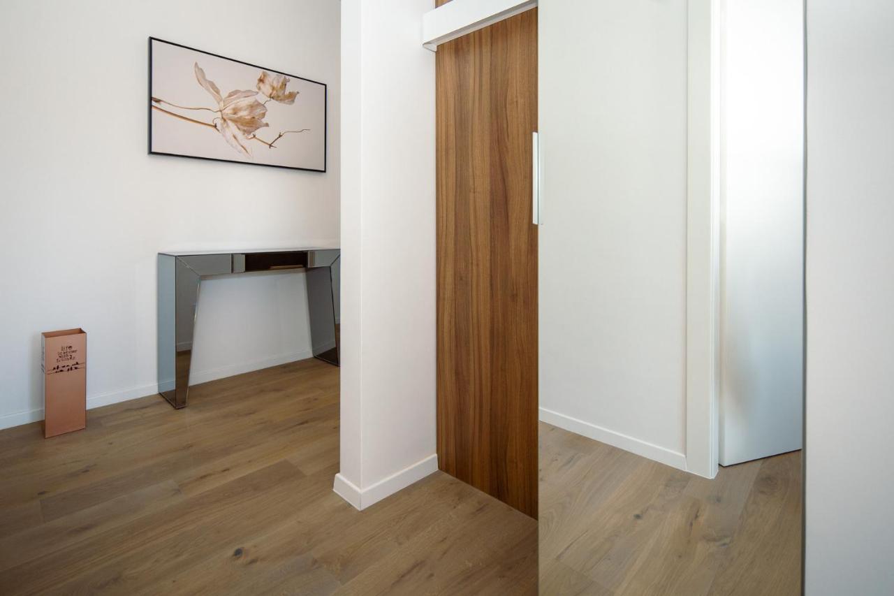 Pr Premium Apartment Ровінь Екстер'єр фото