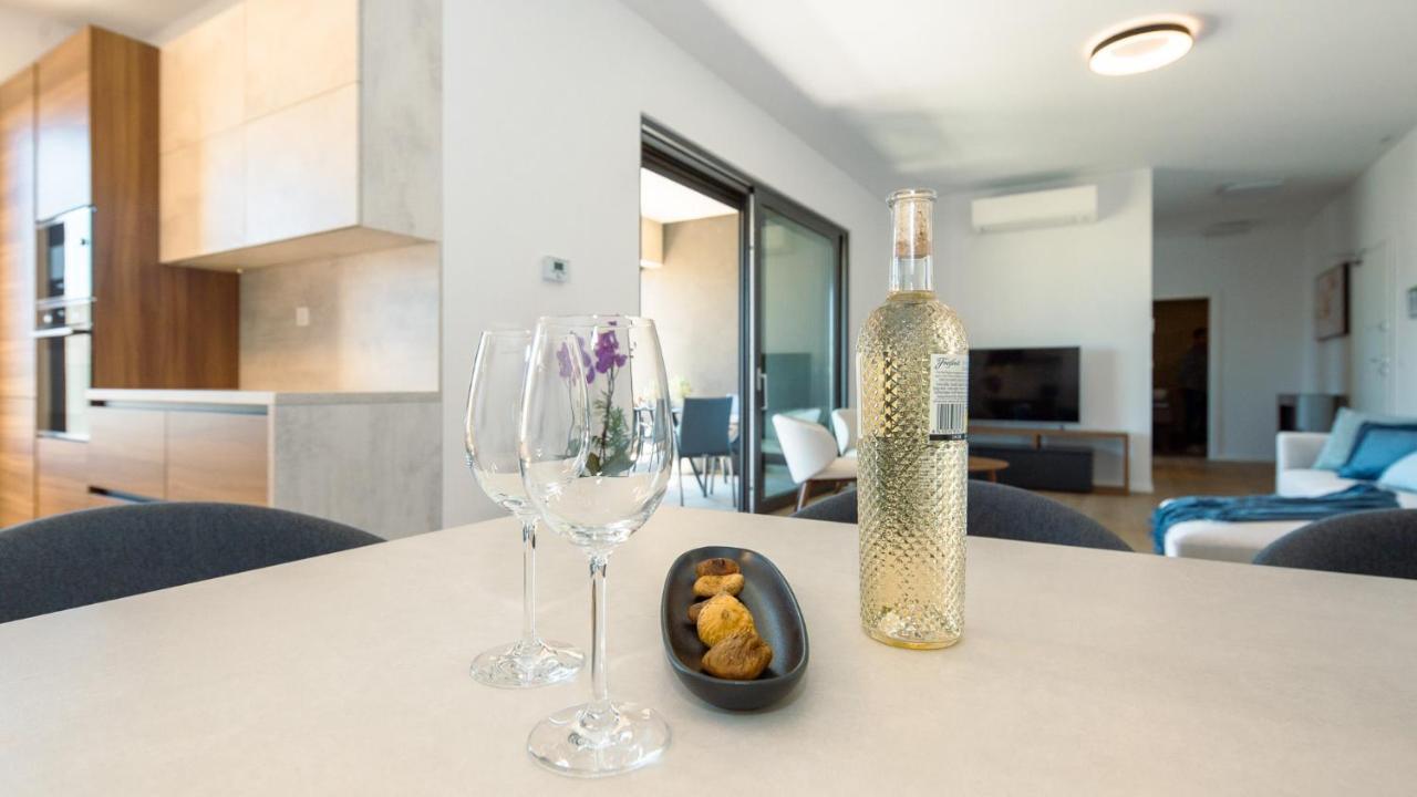 Pr Premium Apartment Ровінь Екстер'єр фото